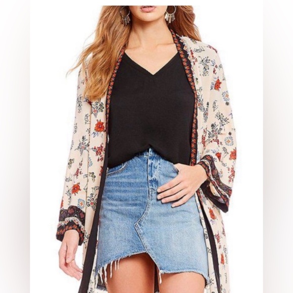 Chelsea & Violet Other - Chelsea & Violet Kimono Duster Asian Floral Boho Chic Lightweight Size Large